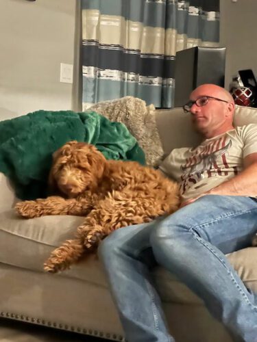 Parris Douglas and Royal watching Netflix and chillin on the couch